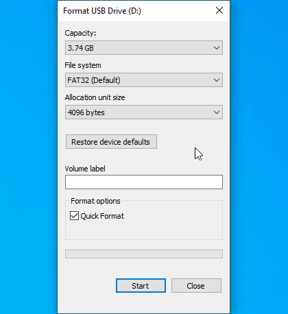 Selecting a file system and formatting a USB Drive on Windows 10