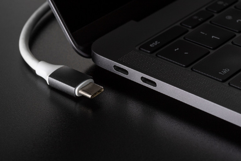 USB-C-connector-and-port