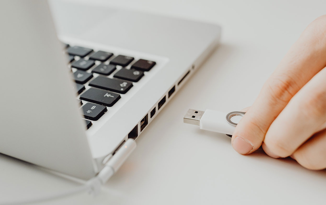 Recovering Lost Files: How to Restore Previous Versions on a USB Drive