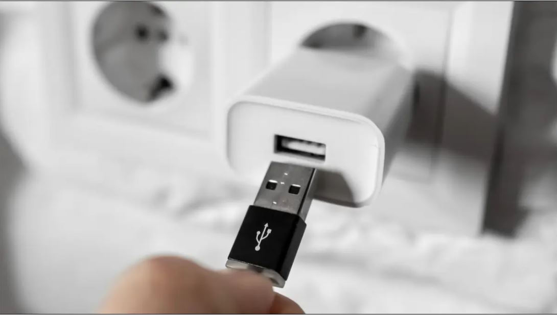 inden længe Taiko mave Bevidst Does USB-C Charge Faster Than USB? Here's What To Know