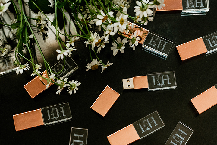The captivating blend of flowers and Custom Crystal Flash Drives