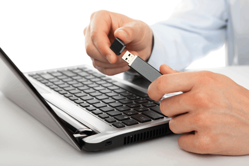 The Importance of Encrypting USB Flash Drives