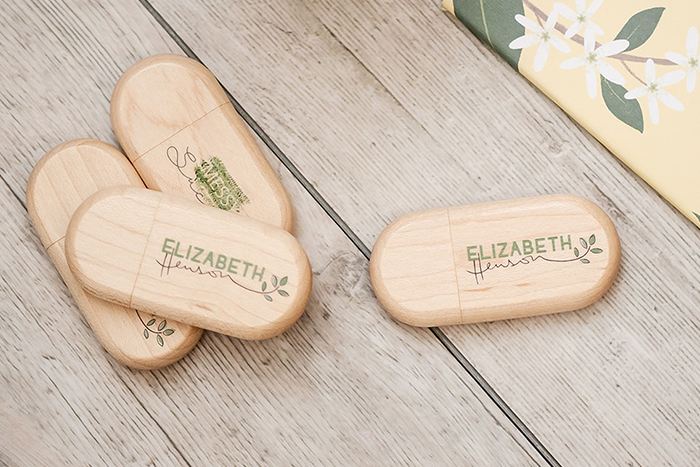 Elizabeth-Henson S-Messy-Success-USB-Drives